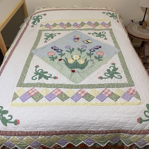 Vintage JCP Quilt Patchwork Twin Multi 3D Appliques Girls Floral Butterflies - Picture 1 of 13